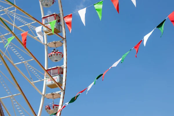 Ferris Wheel Blue Sky Garlands Colored Flag — Foto de Stock