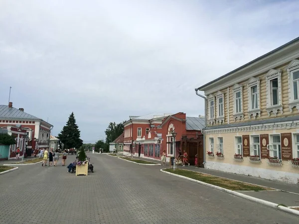 - Rusya. Kolomna. Şehrin caddesi..