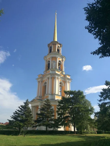 - Rusya. Ryazan. Kremlin. Çan kulesi..