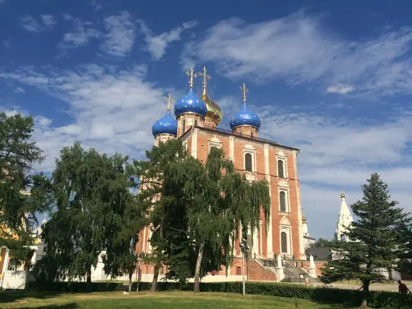 - Rusya. Ryazan. Kremlin. Varsayım Katedrali.