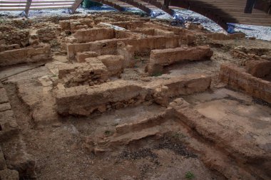 Girit, Malia 'daki Minos Sarayı' nın M Çeyreği kalıntılarının kazısı.