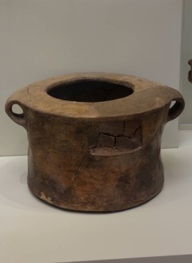 Neolitik taş kavanozu: Heraklion Arkeoloji Müzesi MÖ 6000 'den Palatial öncesi döneme kadar sergilendi