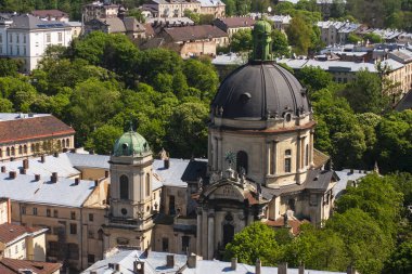 Ukrayna 'nın Lviv kentindeki Barok Dominik kilisesi ve manastırı.
