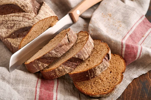 Čerstvý Domácí Žitný Chléb Tradiční Pravopisný Křupavý Chléb Krájený Plátky — Stock fotografie