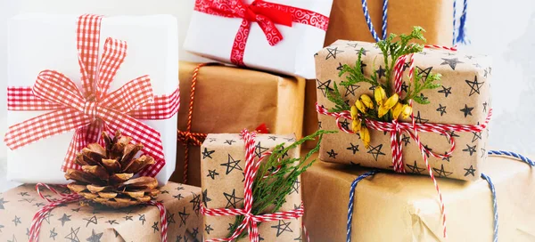 Colorful Wrapped Gift Boxes Presents White Textured Background Selective Focus — Stock Photo, Image