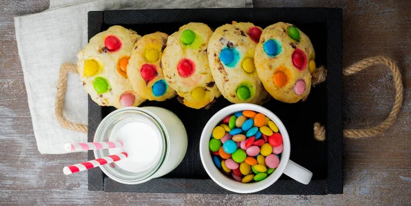 Biscuits Pour Enfants Avec Des Bonbons Chocolat Colorés Glaçure Sucre — Photo