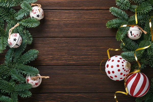 Ramos Abeto Natal Bolas Vermelhas Natal Caixa Presente Flocos Neve — Fotografia de Stock