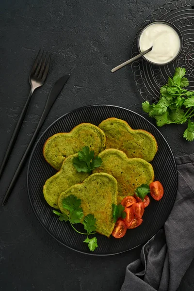Spinach Green Pancakes Greek Yogurt Sauce Cherry Tomatoes Shape Heart — стоковое фото
