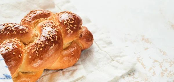 Challah Brot Sabbat Kiddusch Zeremonie Frisch Gebackenes Hausgemachtes Geflochtenes Challah — Stockfoto