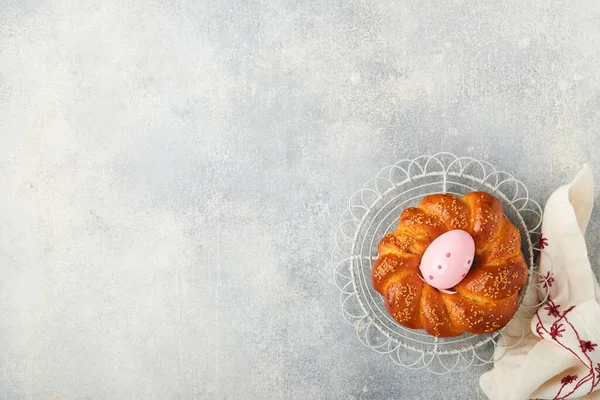 Torta Pascua Española Tradicional Mona Pascua Típica España Con Huevos — Foto de Stock
