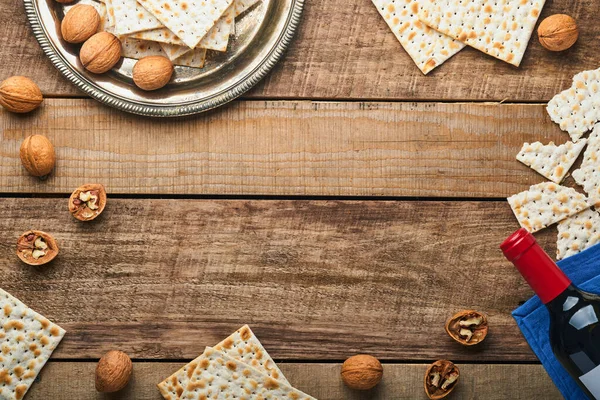 Matzah Red Kosher Walnut Traditional Ritual Jewish Bread Old Wooden — Stock Photo, Image