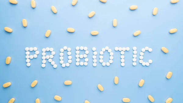 Probiotische Ergänzungspillen Auf Blauem Hintergrund Probiotikum Enthält Gute Bakterien Die — Stockfoto
