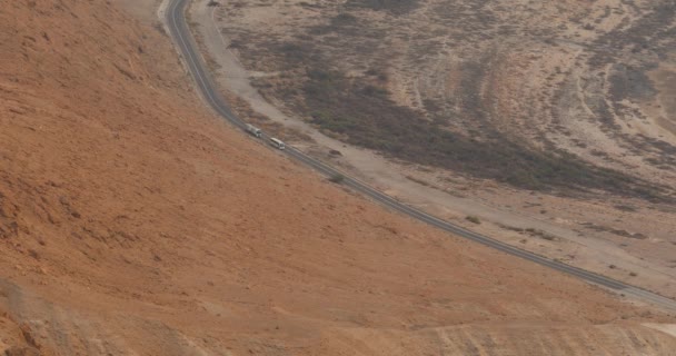 Winding Road Egy Hegyoldalon Sivatagban — Stock videók