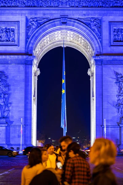Triumphal Arch Illuminated Blue Light Night Flag Paris France — Foto Stock
