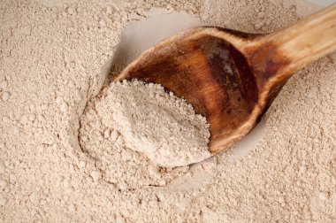 zeolit kaşık içinde