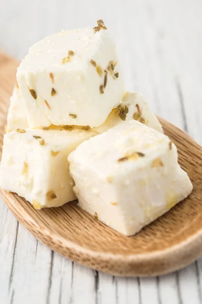 Doğranmış beyaz peynir — Stok fotoğraf