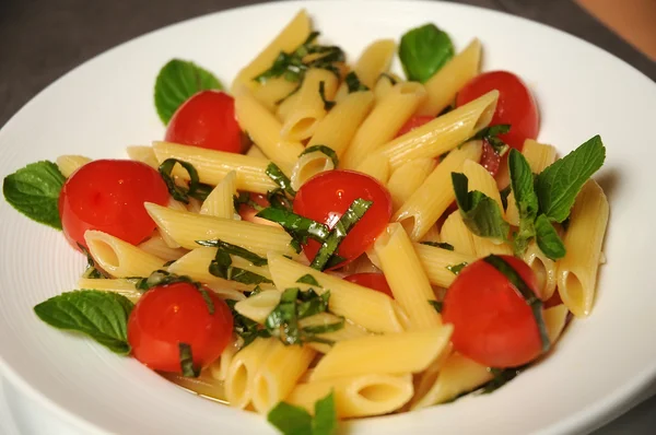 Fideos con tomates — Foto de Stock