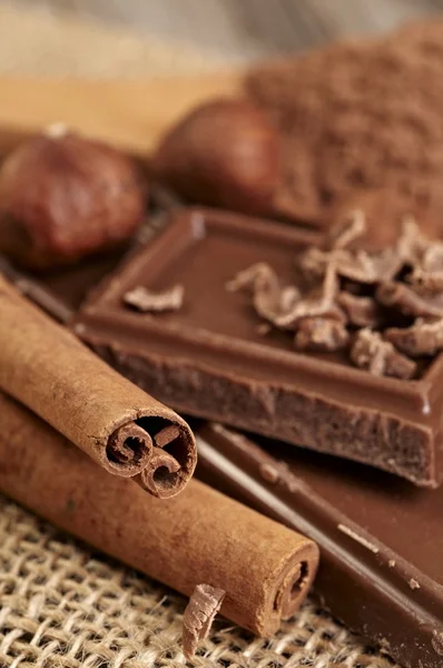 Chocolate with nuts and cocoa — Stock Photo, Image