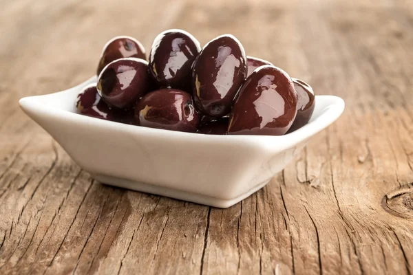 Purple Kalamata olives — Stock Photo, Image