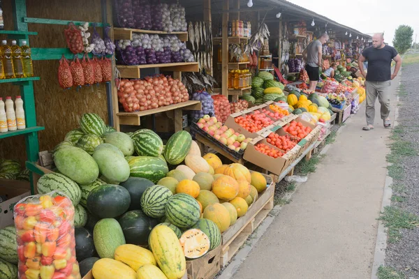 Volgograd Russia August 2021 Farmers Market Road Watermelons Tomatoes Vegetables — Stock Photo, Image