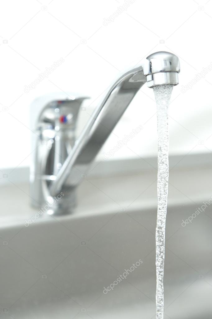 Running water tap