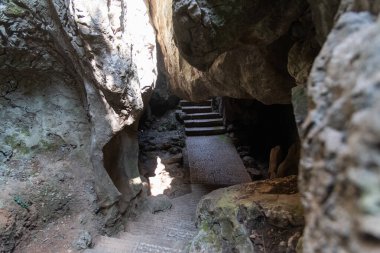 Şubat 2019, Kunming, Yunnan Taş Ormanı Jeoloji Parkı, Shilin County. Kunming Taş Ormanı, Çince Shilin, muhteşem bir kireçtaşı grubudur ve karst 'ın temsilcisidir.