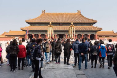 Şubat 2019, Pekin, Yasak Şehir. Yaklaşık beş yüzyıldır dünyanın en büyük sarayı imparatorların ve ailelerinin yanı sıra bir tören ve siyasi merkez olarak hizmet vermiştir.