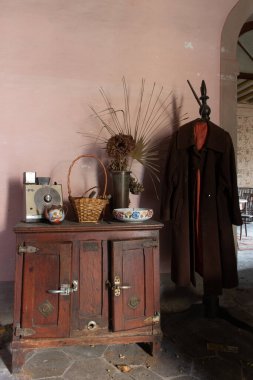 URBEX. GÖREVLİ BİR GÖREVİN İŞARETİ YAŞINDA YAŞINDA YAŞINDA YAŞINDA YAŞINDAN AİLEKTİRİLDİ.