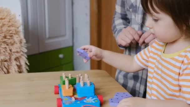 Erken Çocuk Gelişimi Çocuğun Evde Eğitimi Çocuklara Öğretmek Için Yeni — Stok video