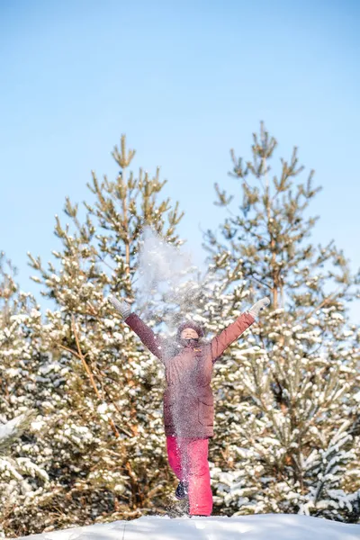 Active Winter Walk Forest Child Active Christmas Holidays Walking Winter — Stock Photo, Image