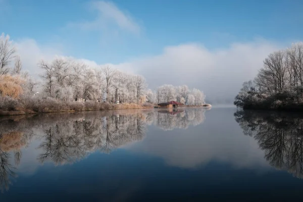Haus See Der Übergang Der Natur Vom Herbst Zum Winter — Stockfoto