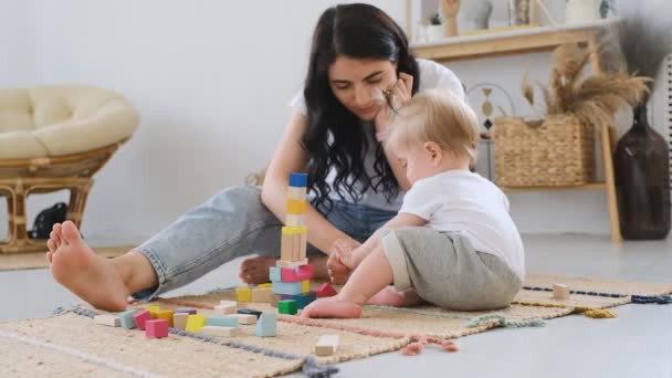 Frühkindliche Entwicklung Kommunikation Zwischen Mutter Und Kind Liebe Und Freundlichkeit — Stockvideo