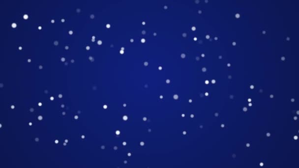 Зимний снегопад на синем фоне. Маленькие падающие снежинки — стоковое видео