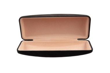 Gözlük kutusu. Bardaklar için boş deri çanta. Beyaz arkaplanda izole edilmiş gözlük kutusu. 