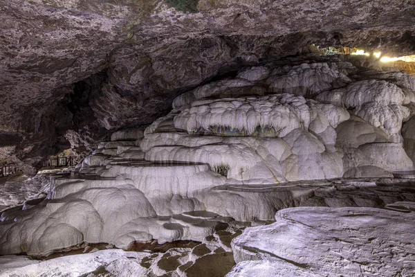 Какліцька Печера Кальцієвими Травертинами Поблизу Памуккккале Kaklik Cave Denizli City — стокове фото