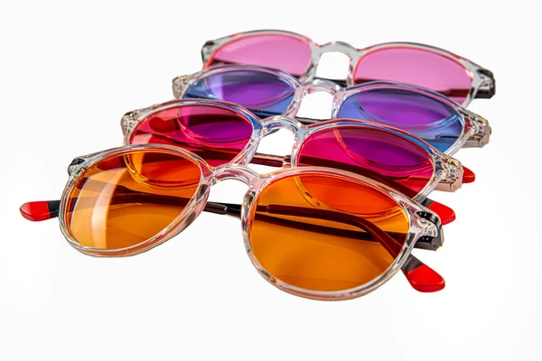 Sunglass Κατάστημα Πώλησης Διαφορετικά Φωτεινά Χρώματα Funky Γυαλιά Για Την — Φωτογραφία Αρχείου