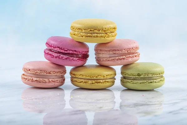 Colorful Macarons Dessert Vintage Pastel Tones Colorful French Macarons Background — Stock Photo, Image