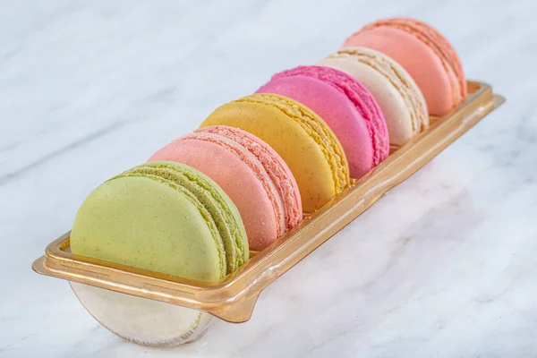 Colorful Macarons Dessert Vintage Pastel Tones Colorful French Macarons Background — Stock Photo, Image