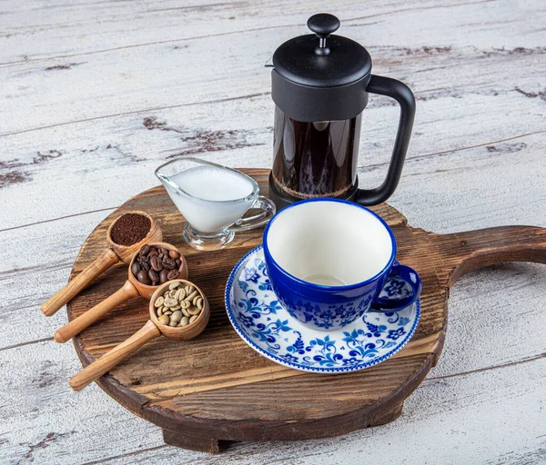 Kávészűrő Kávé Csészébe Öntéséből Származó Gőz Egy Csésze Friss Kávé — Stock Fotó
