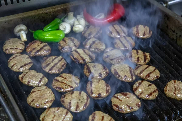 Turks Eten Kofte Kofta Pittige Gehaktballen Kebab Kebap Gegrilde Gehaktballen — Stockfoto