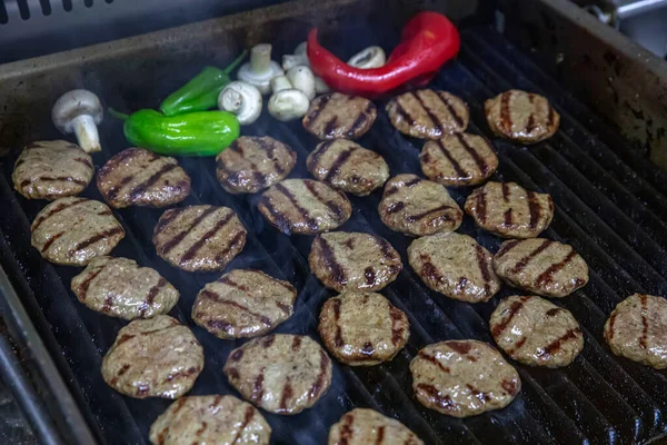 Turks Eten Kofte Kofta Pittige Gehaktballen Kebab Kebap Gegrilde Gehaktballen — Stockfoto
