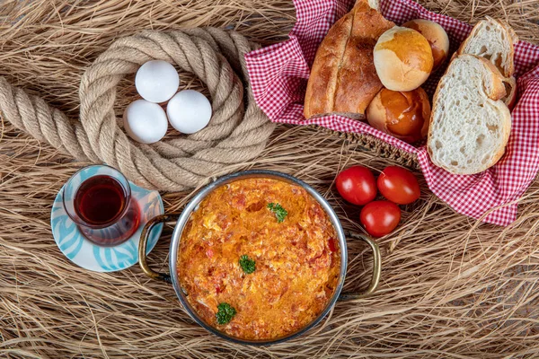 Famous Turkish Menemen Dinner Table Made Eggs Pepper Tomatoes Traditional — Fotografia de Stock