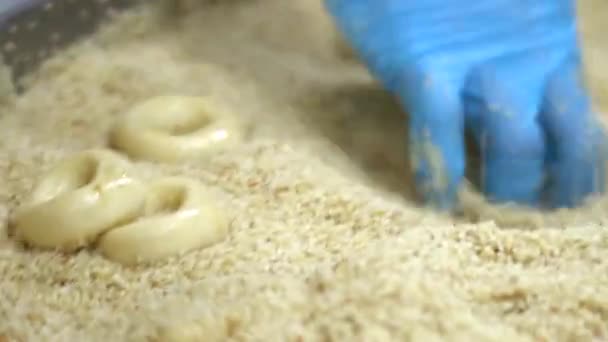 Bagel Kandil Lavoratori Producono Kandil Simidi Sulla Linea Produzione Presso — Video Stock