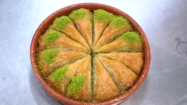 Türkei Istanbul Die Lebensmittelfabrik Produziert Türkische Süßigkeiten Türkisches Dessert Kadayif — Stockvideo