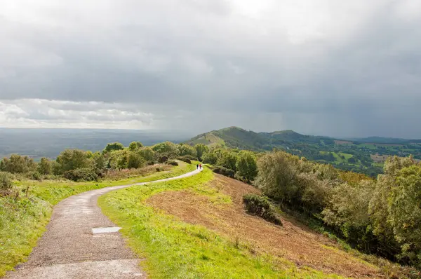 İngiltere 'nin Malvern tepeleri Yağmurlu bir günde.