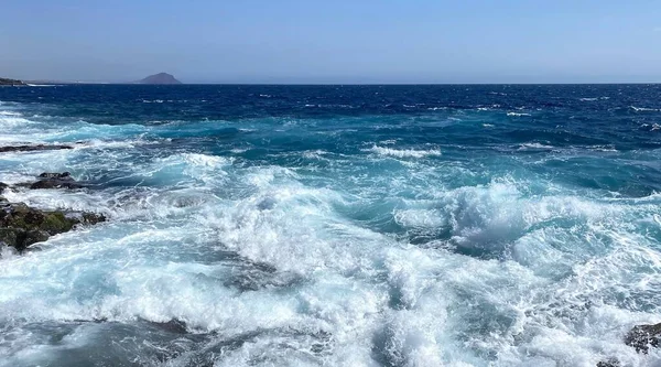 Foto Del Océano Atlántico Azul Salvaje Sus Olas Desde Costa —  Fotos de Stock
