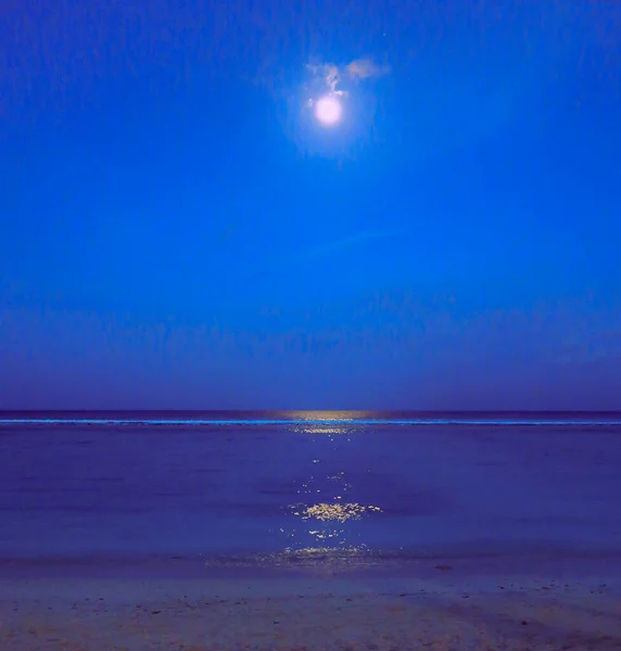 Playa Amanecer Sobre Mar Tropical Nubes Dramáticas Sobre Océano — Foto de Stock