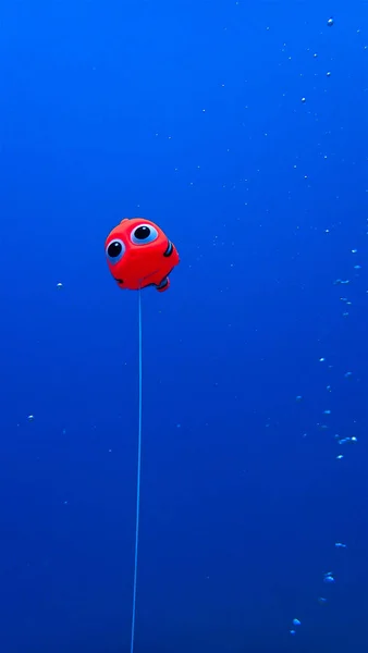 Underwater Photo Plastic Red Clown Fish Toy Deep Blue Sea — Stockfoto