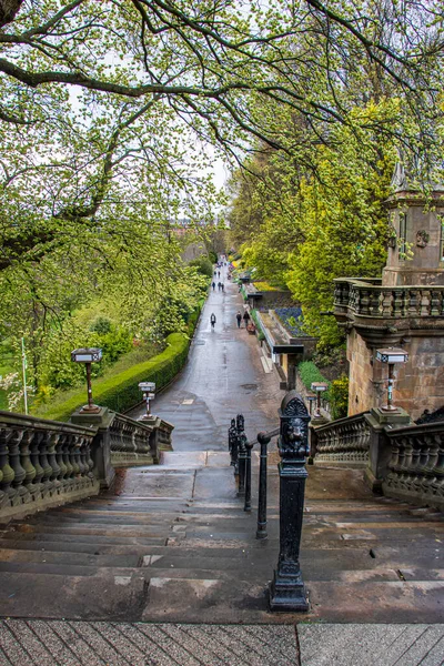 Edinburgh Skoçya Ngiltere Edinburgh Kalesi Nin Altına Park Edin — Stok fotoğraf