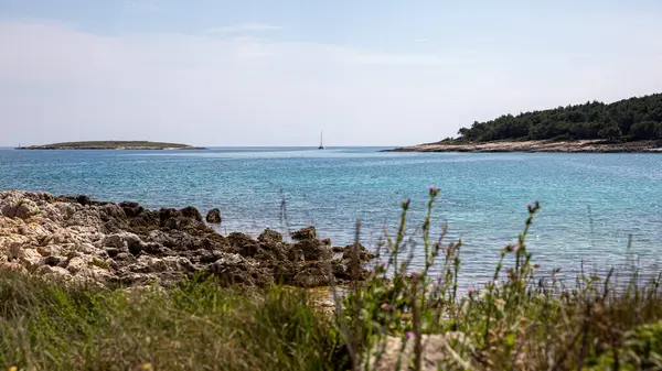 Hermoso Paisaje Mar Adriático Soleado Día Abril Península Istria Pula —  Fotos de Stock